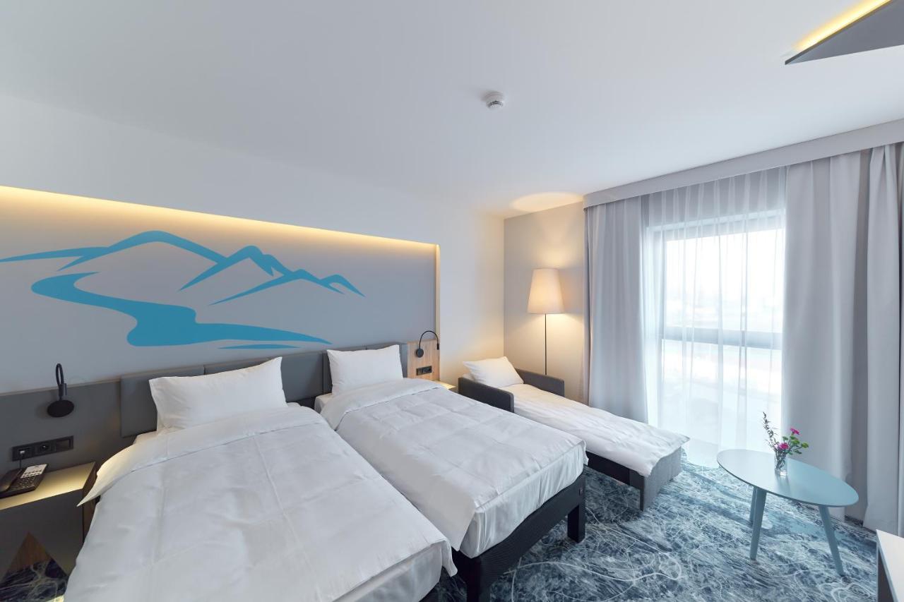 ไอบิส สไตล์ โนวือ ตาร์ก Hotel โนวือตาร์ก ภายนอก รูปภาพ