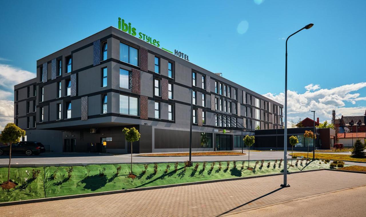 ไอบิส สไตล์ โนวือ ตาร์ก Hotel โนวือตาร์ก ภายนอก รูปภาพ